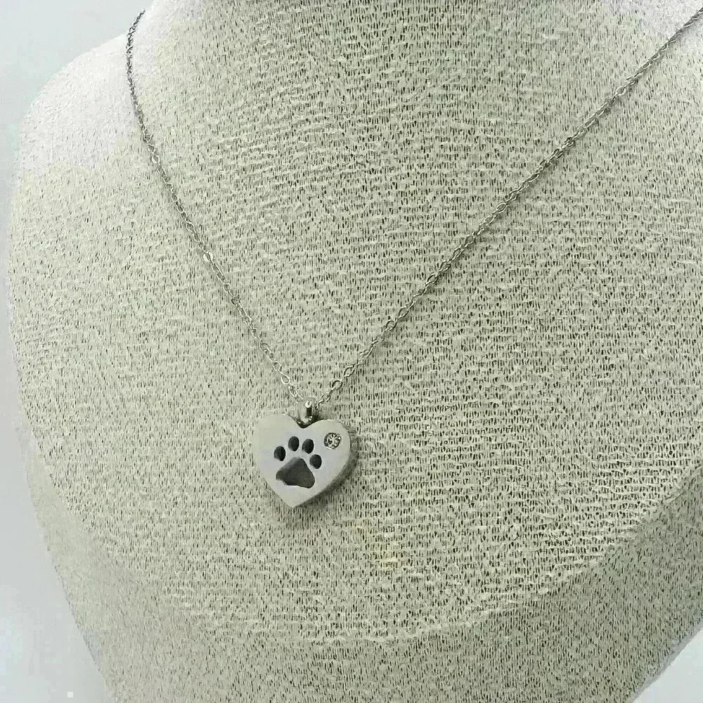 Heart Paw Print Pendant Necklace in Silver